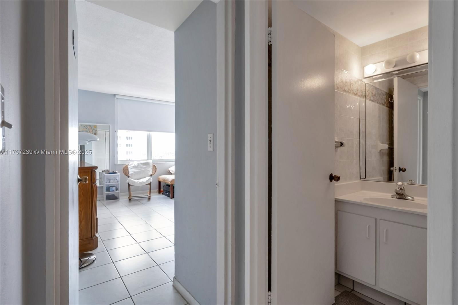 Real estate property located at 5601 Collins Ave #615, Miami-dade, The Pavilion Condo, Miami Beach, FL