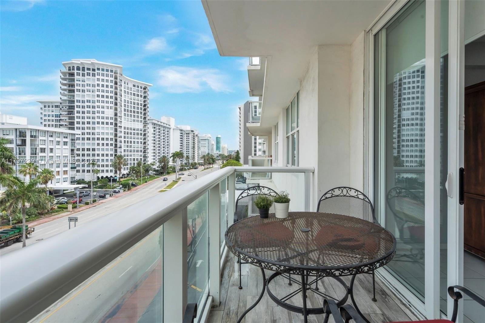 Real estate property located at 5601 Collins Ave #615, Miami-dade, The Pavilion Condo, Miami Beach, FL
