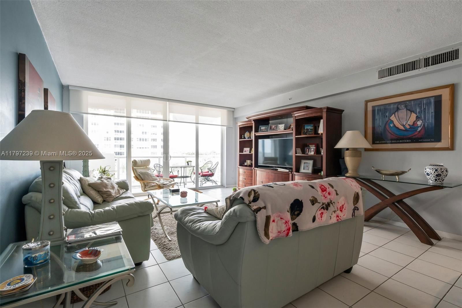 Real estate property located at 5601 Collins Ave #615, Miami-dade, The Pavilion Condo, Miami Beach, FL