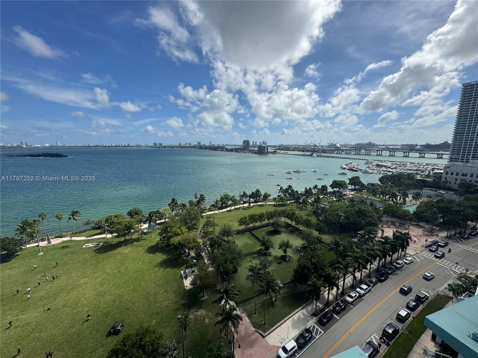Real estate property located at 1900 Bayshore Dr #1401, Miami-dade, Quantum On The Bay Condo, Miami, FL