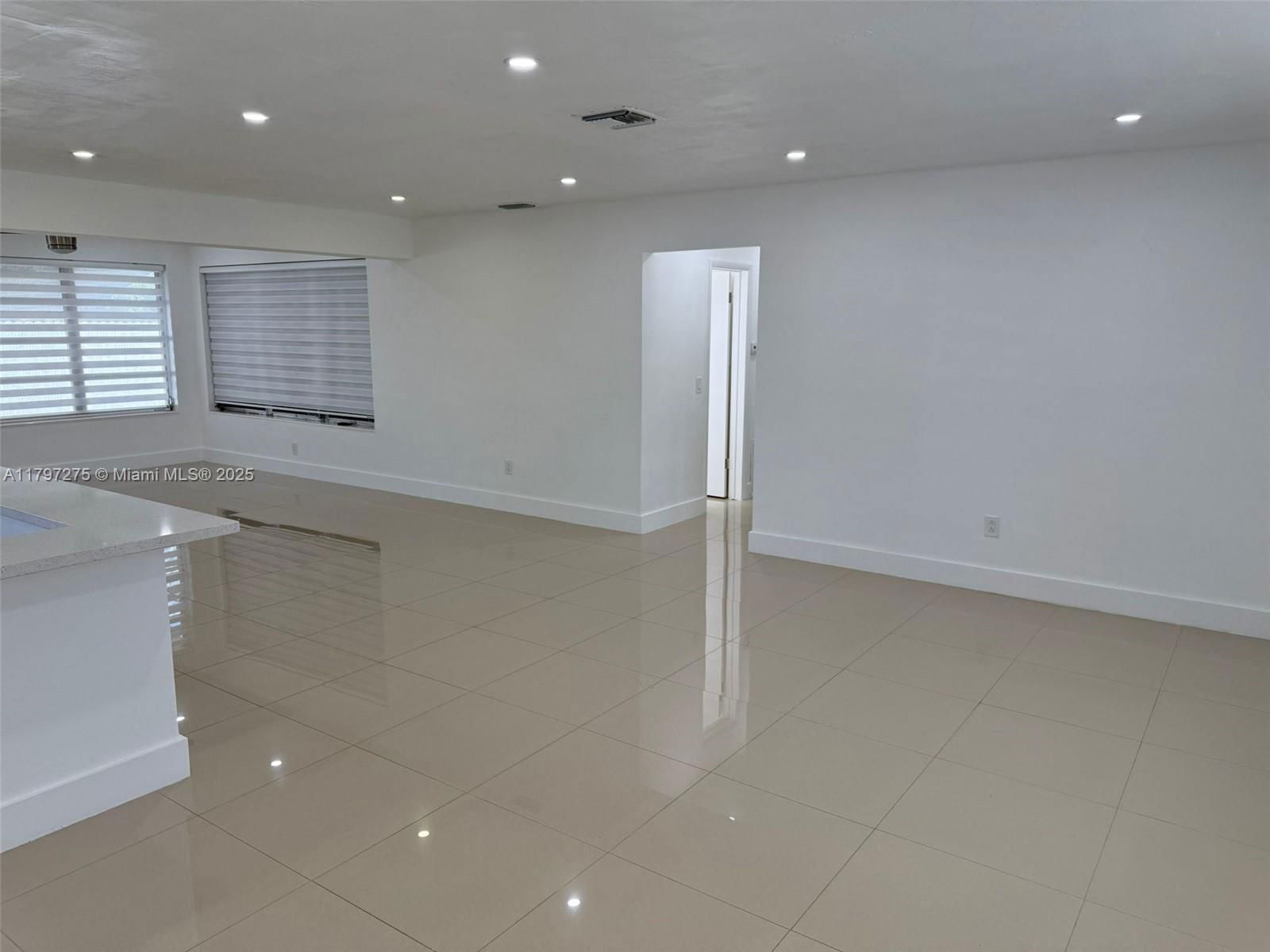 Real estate property located at 8811 15th Ct, Broward, Boulevard Heights Sec 9, Pembroke Pines, FL