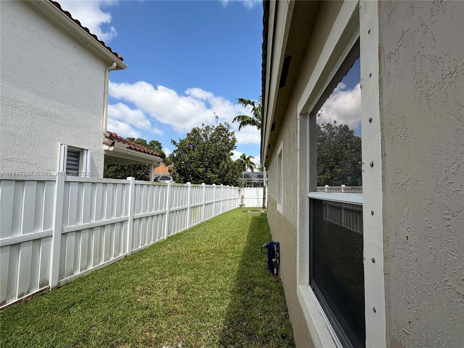 Real estate property located at 1142 130th Ave, Broward, Pembroke Falls Phase 2, Pembroke Pines, FL