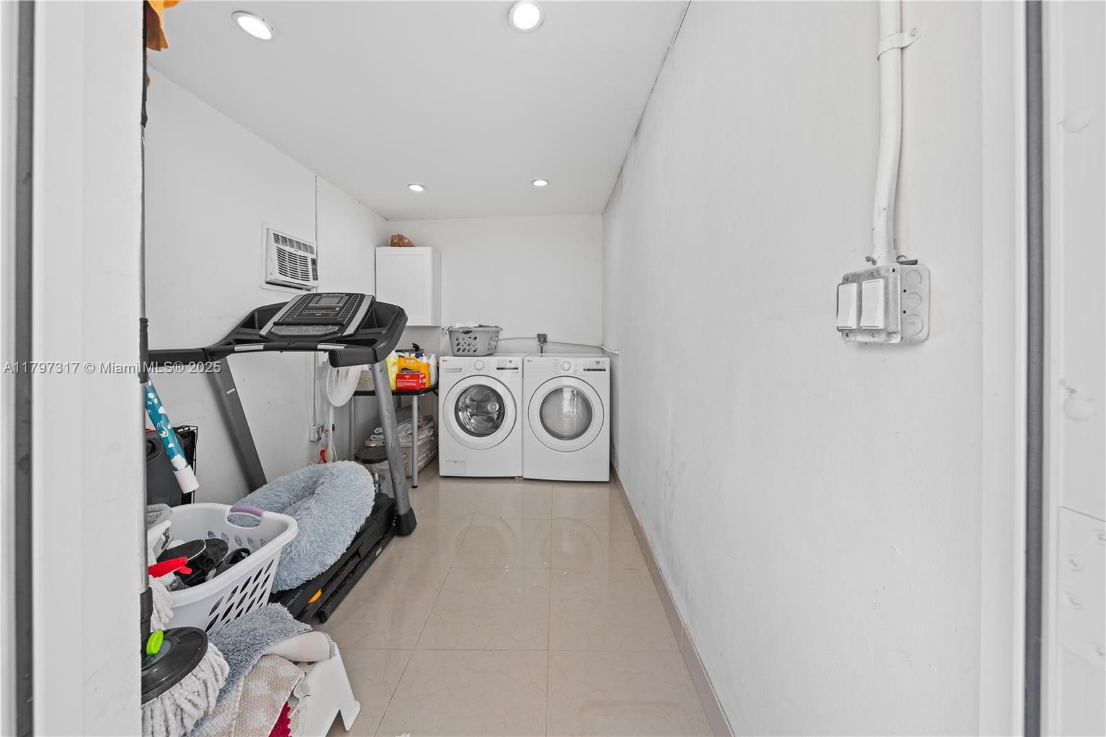 Real estate property located at 1730 97th Ct, Miami-dade, Westbrooke, Miami, FL