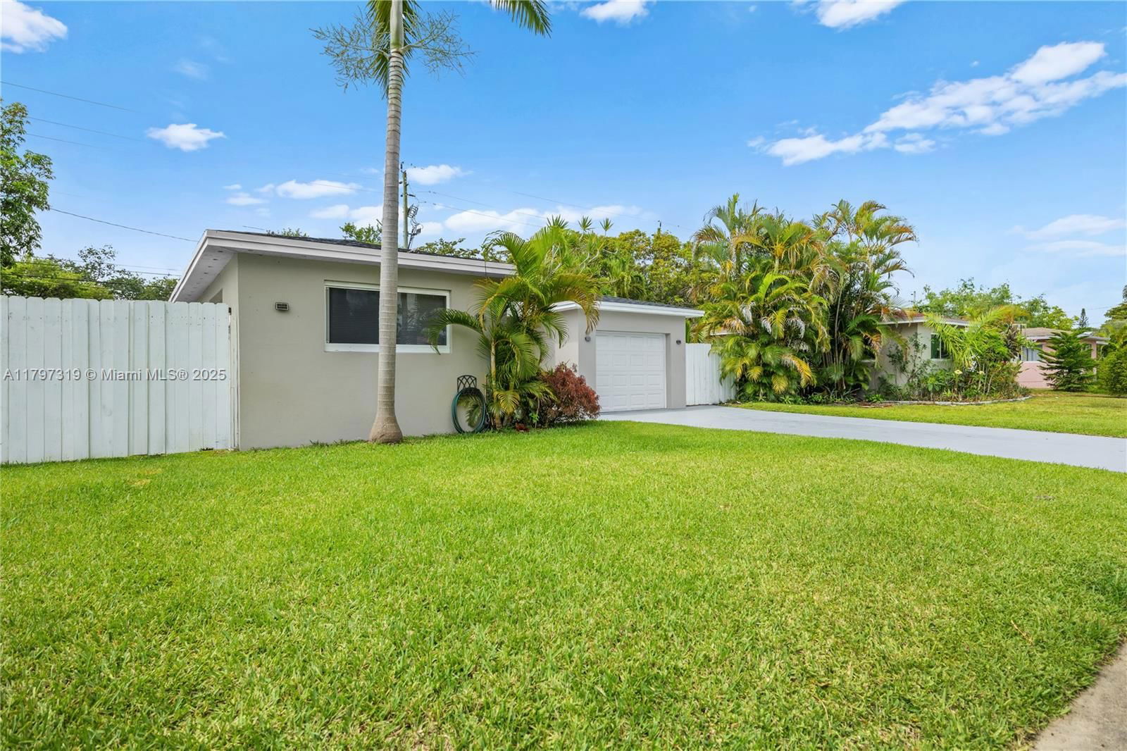 Real estate property located at 3246 Pierce St, Broward, Orangebrook Golf Estates, Hollywood, FL