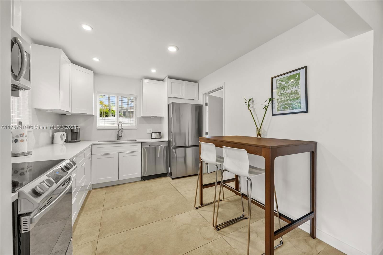 Real estate property located at 3246 Pierce St, Broward, Orangebrook Golf Estates, Hollywood, FL