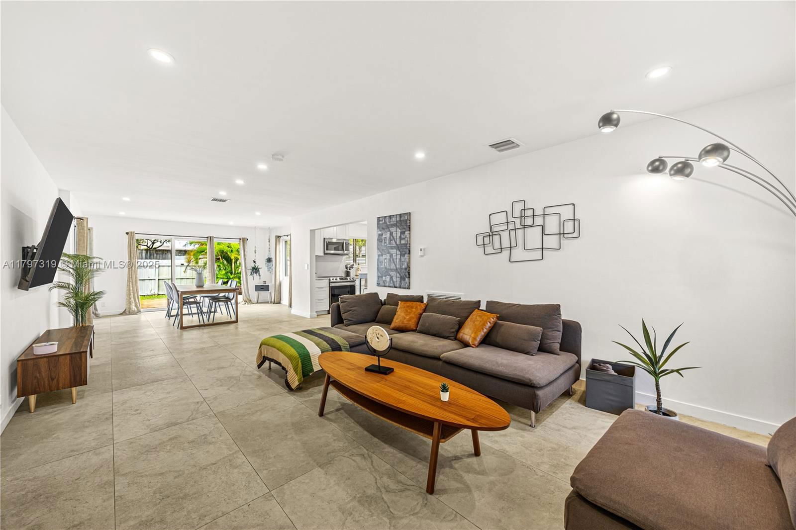 Real estate property located at 3246 Pierce St, Broward, Orangebrook Golf Estates, Hollywood, FL