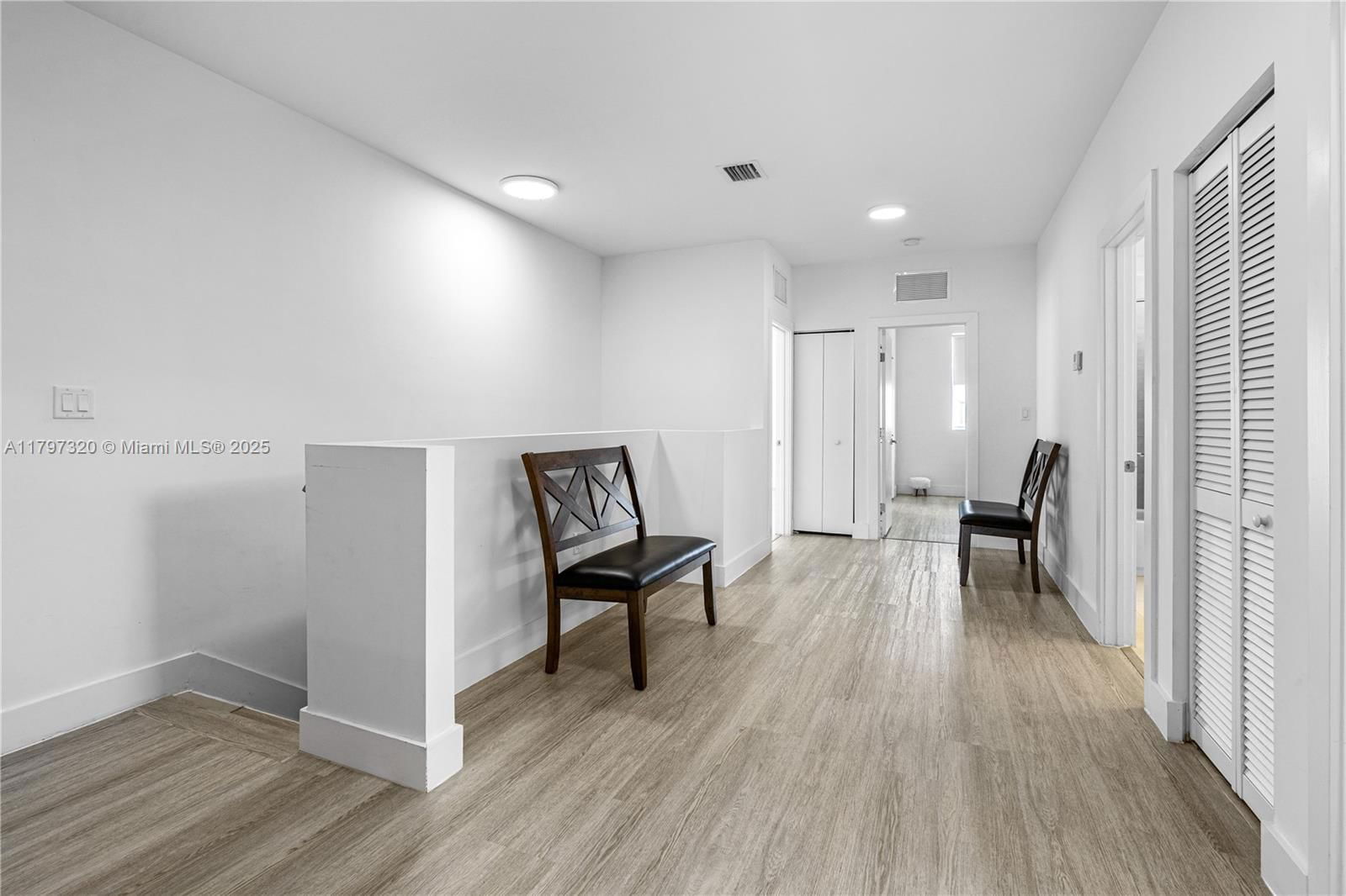 Real estate property located at 10330 68th St, Miami-dade, Doral Palms South, Doral, FL