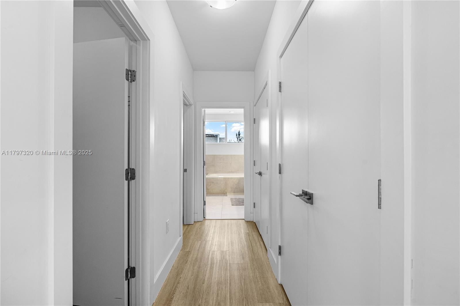 Real estate property located at 10330 68th St, Miami-dade, Doral Palms South, Doral, FL
