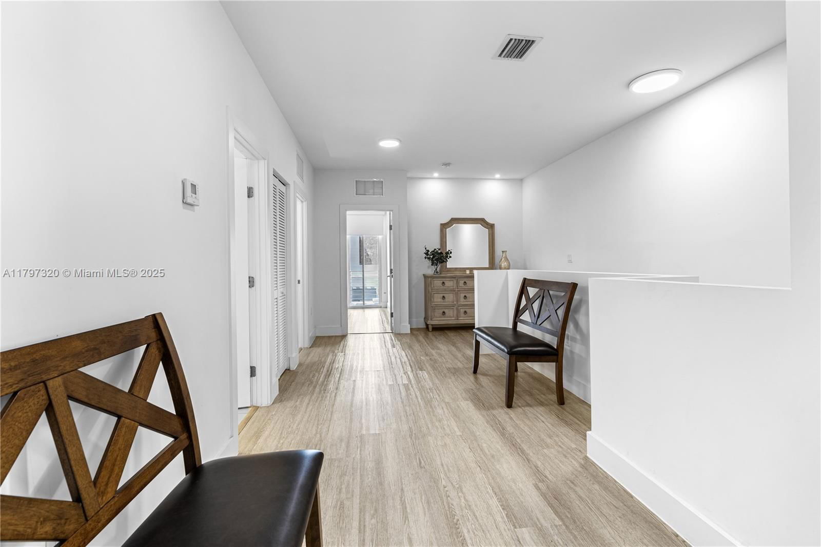 Real estate property located at 10330 68th St, Miami-dade, Doral Palms South, Doral, FL