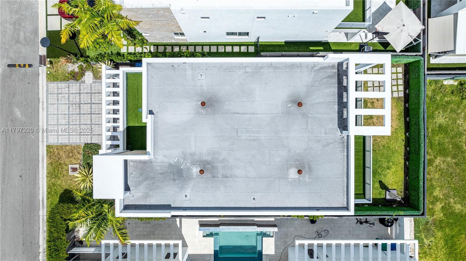 Real estate property located at 10330 68th St, Miami-dade, Doral Palms South, Doral, FL