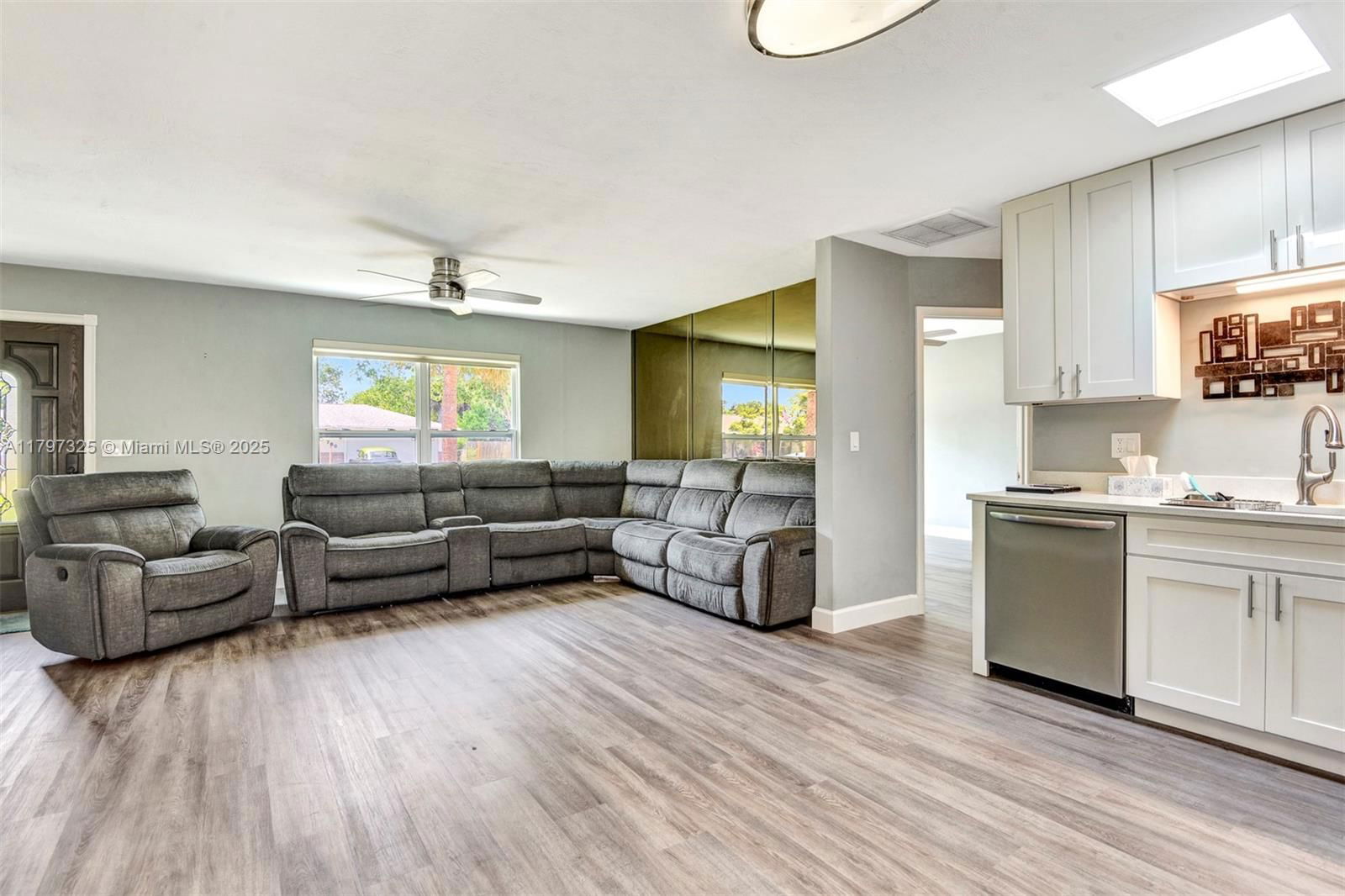 Real estate property located at 781 Little Pine Dr, Volusia, Big Tree Village Phase I, Daytona Beach, FL