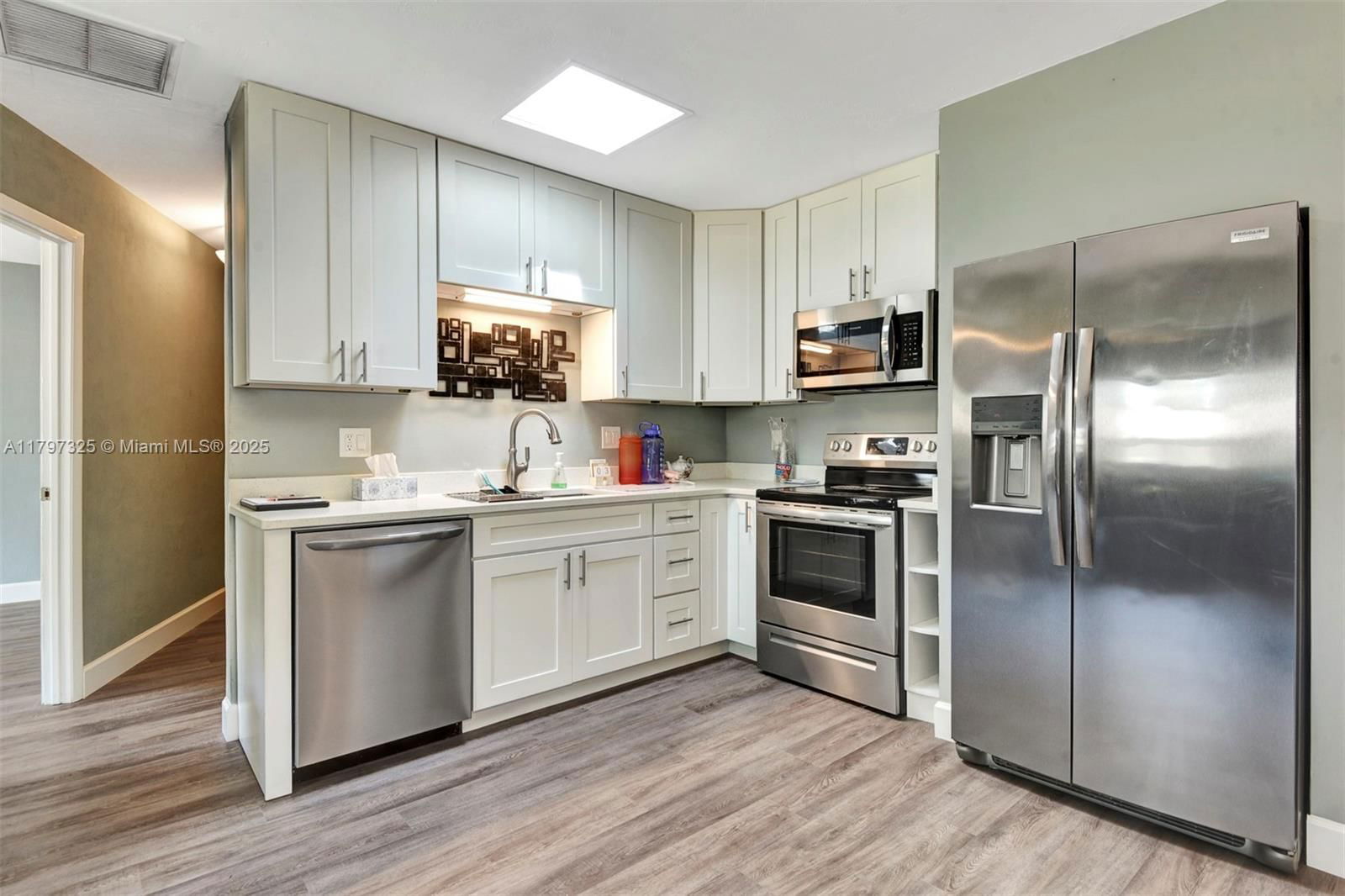 Real estate property located at 781 Little Pine Dr, Volusia, Big Tree Village Phase I, Daytona Beach, FL