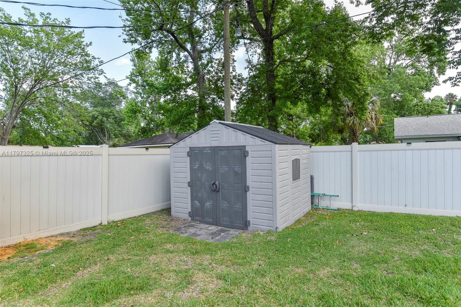 Real estate property located at 781 Little Pine Dr, Volusia, Big Tree Village Phase I, Daytona Beach, FL