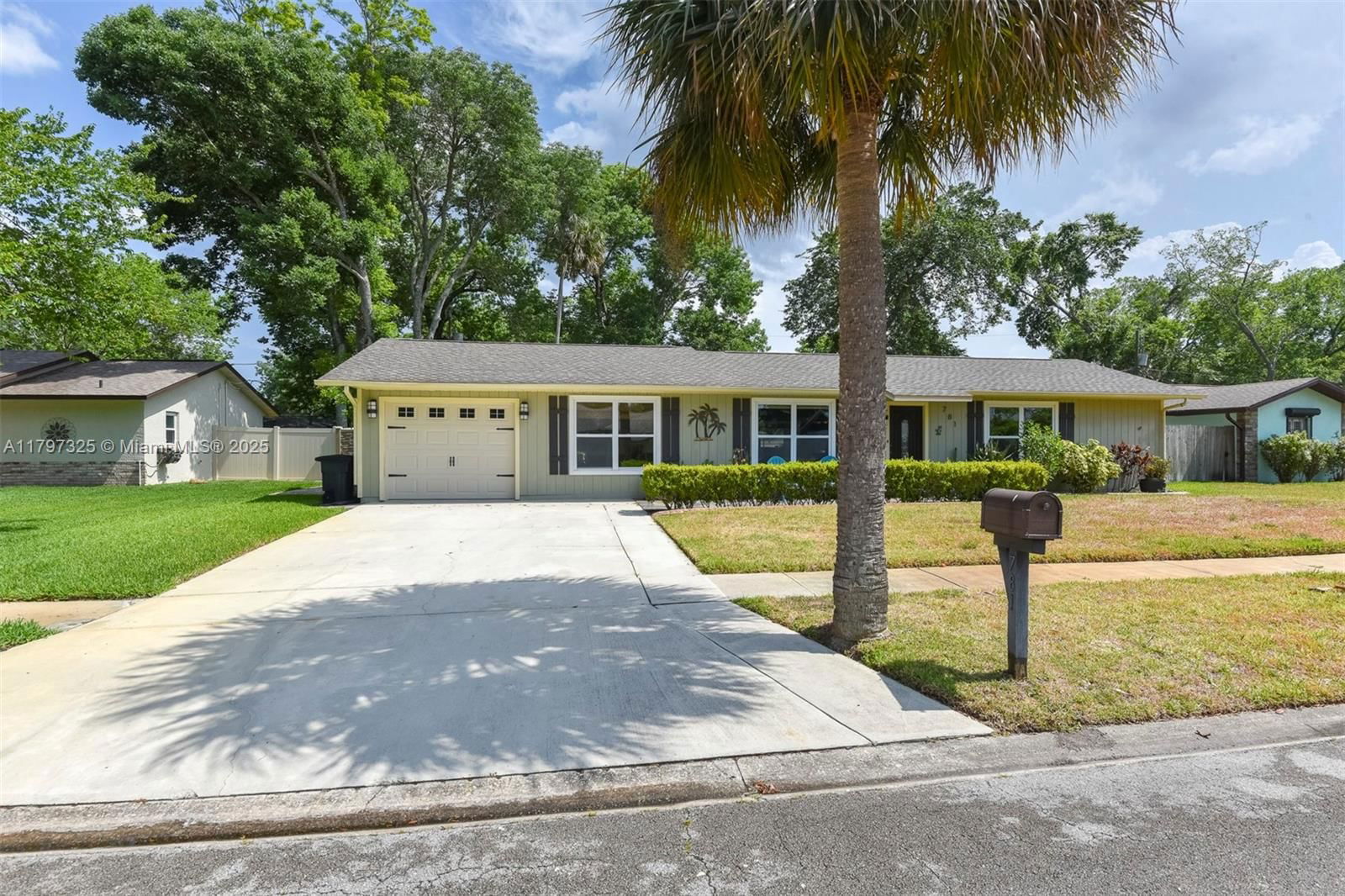 Real estate property located at 781 Little Pine Dr, Volusia, Big Tree Village Phase I, Daytona Beach, FL