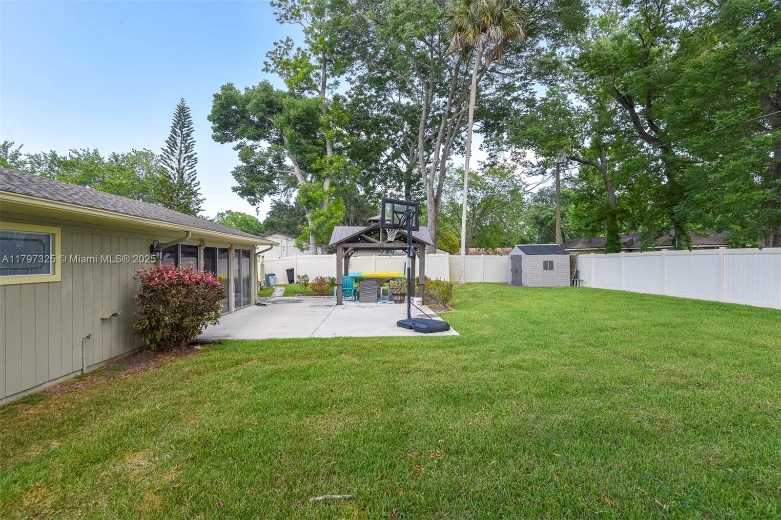 Real estate property located at 781 Little Pine Dr, Volusia, Big Tree Village Phase I, Daytona Beach, FL
