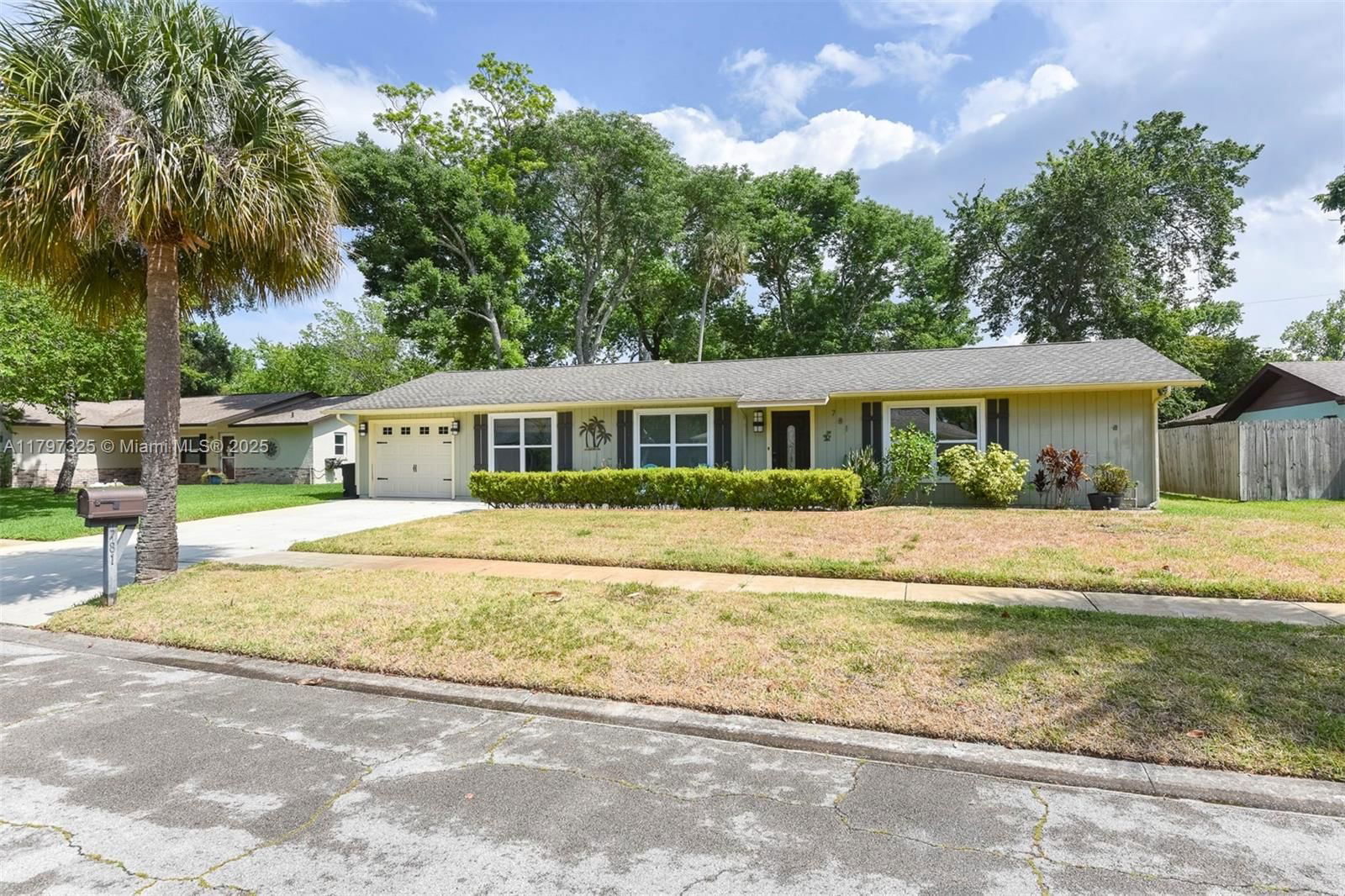 Real estate property located at 781 Little Pine Dr, Volusia, Big Tree Village Phase I, Daytona Beach, FL