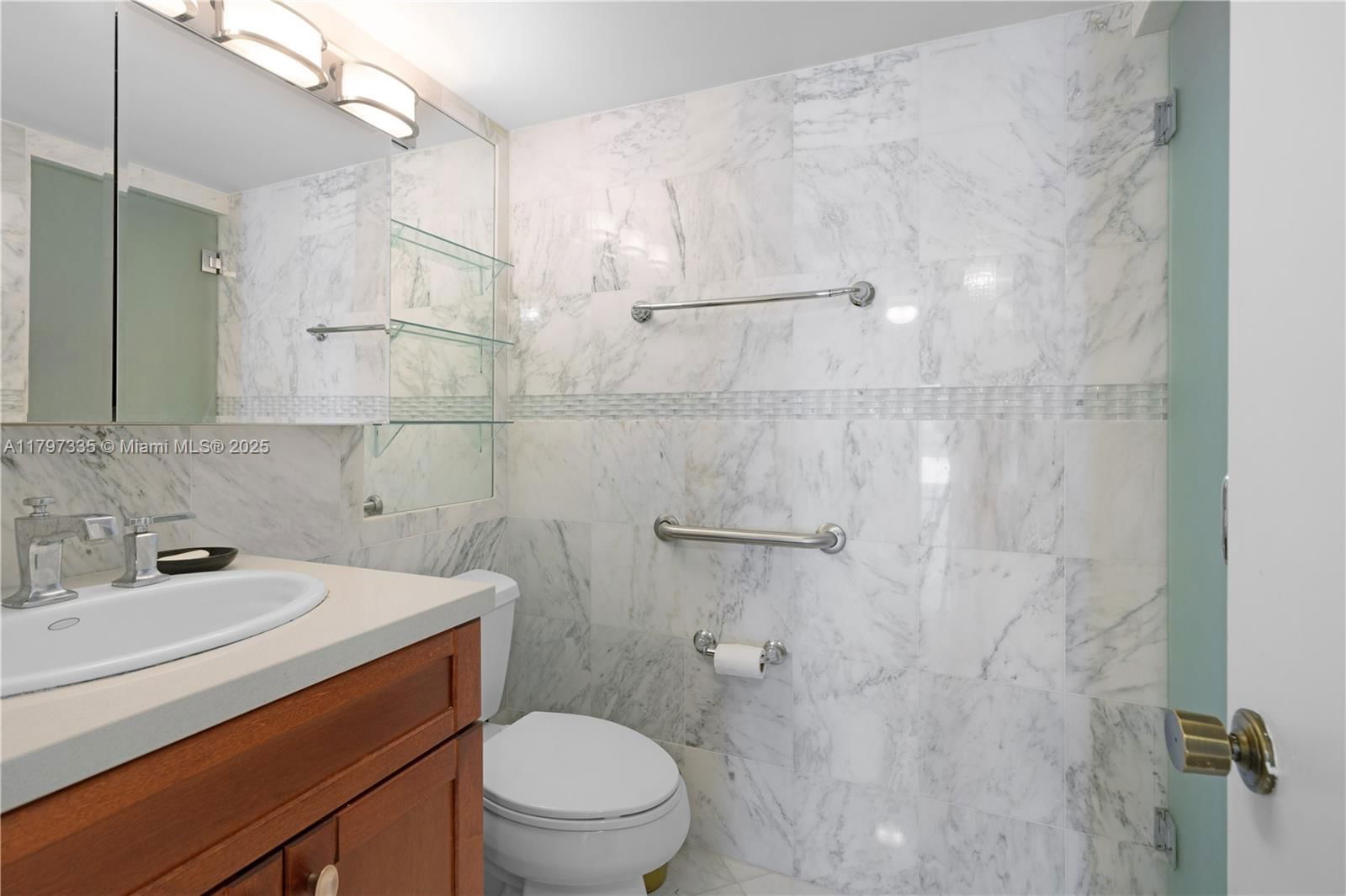 Real estate property located at 6423 Collins Ave #703, Miami-dade, Mar Del Plata Condo, Miami Beach, FL