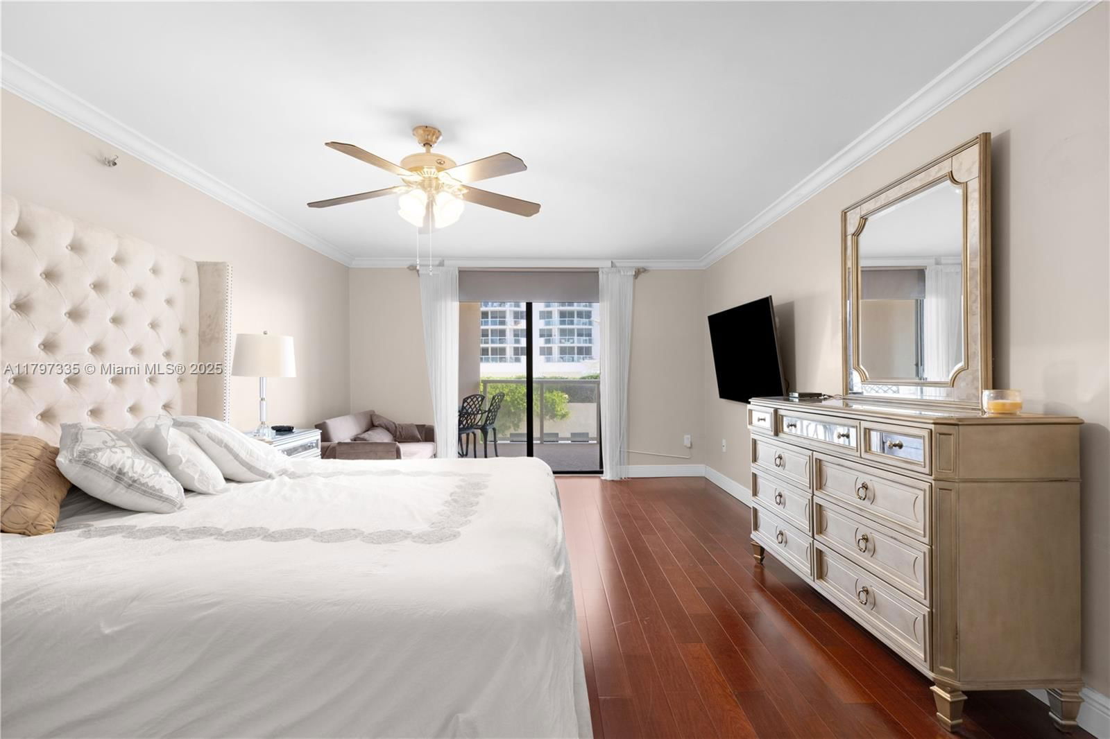 Real estate property located at 6423 Collins Ave #703, Miami-dade, Mar Del Plata Condo, Miami Beach, FL