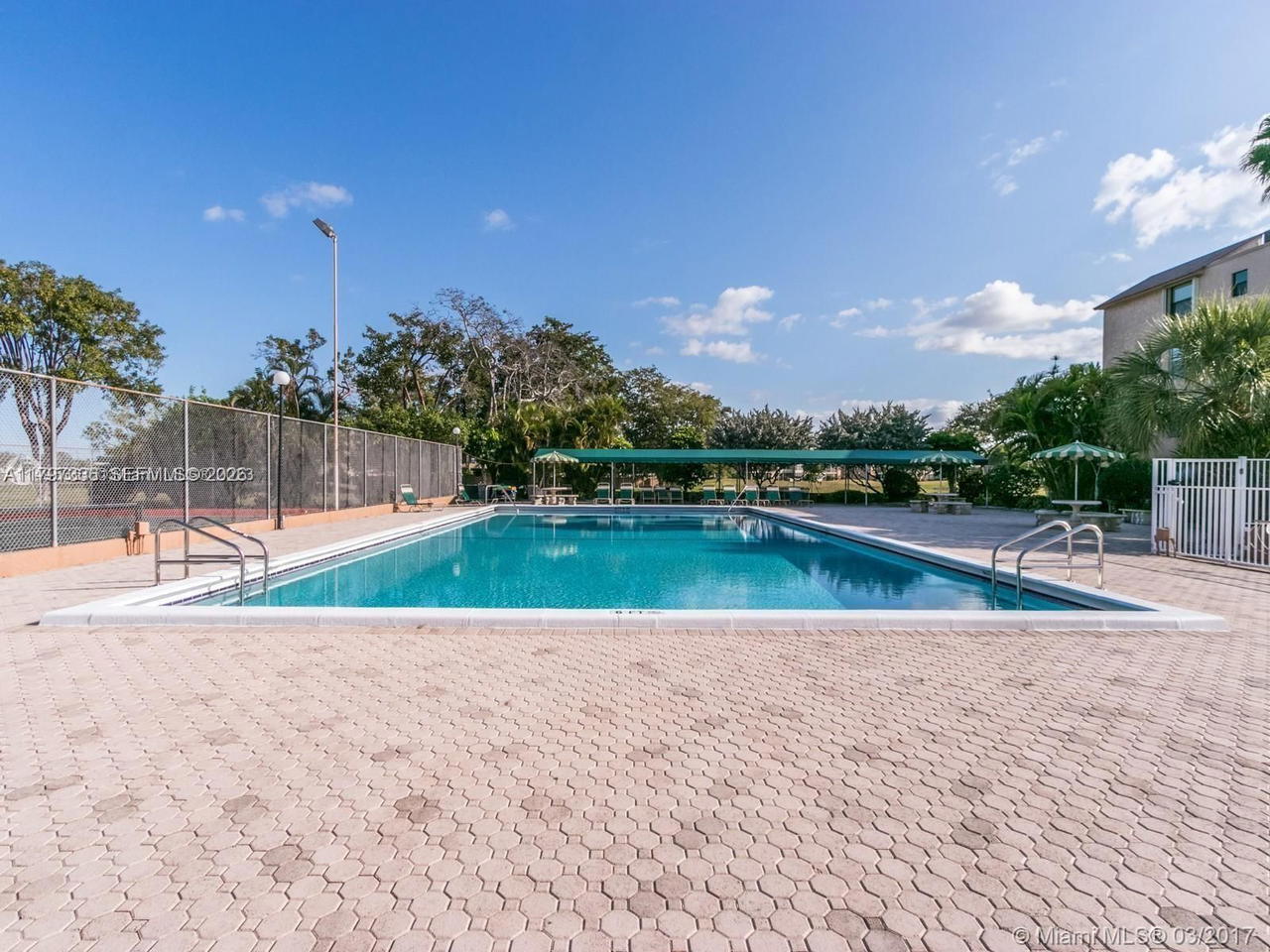 Real estate property located at 7431 1st St #407, Broward, Palm Lakes Condo, Margate, FL