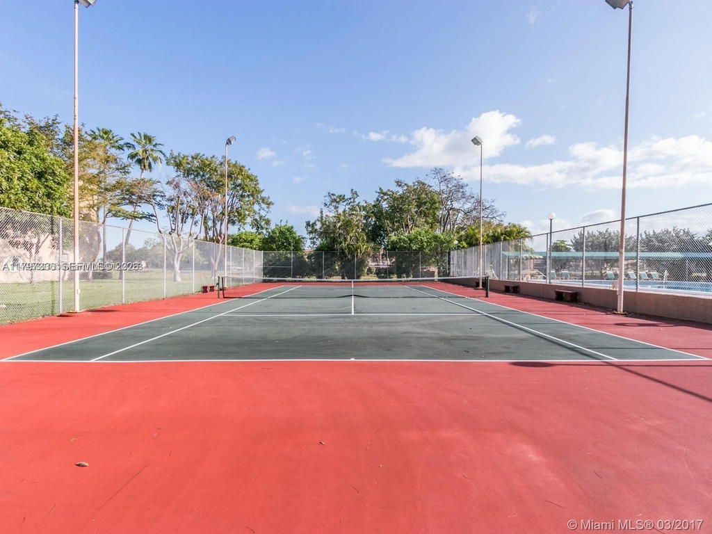 Real estate property located at 7431 1st St #407, Broward, Palm Lakes Condo, Margate, FL