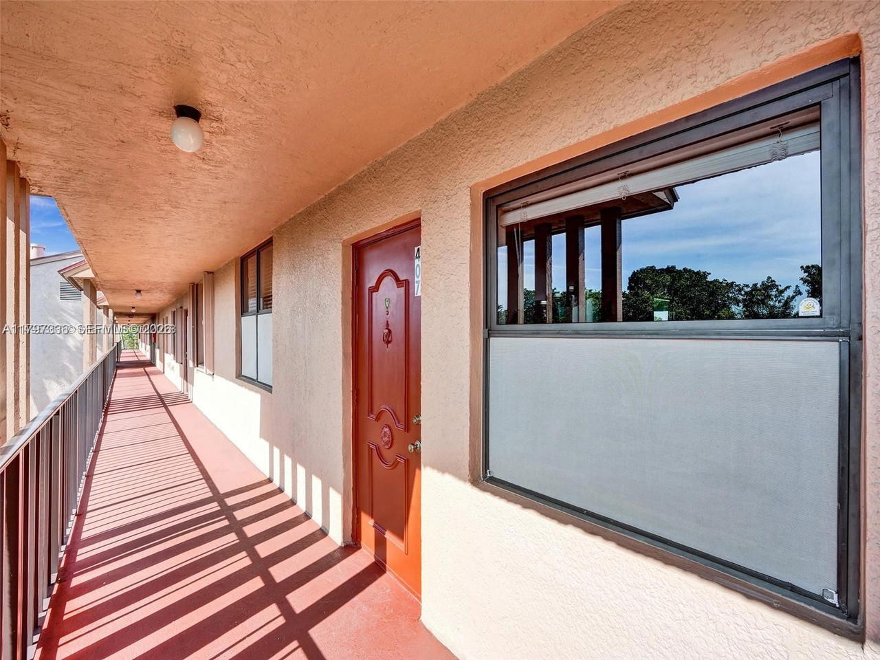 Real estate property located at 7431 1st St #407, Broward, Palm Lakes Condo, Margate, FL