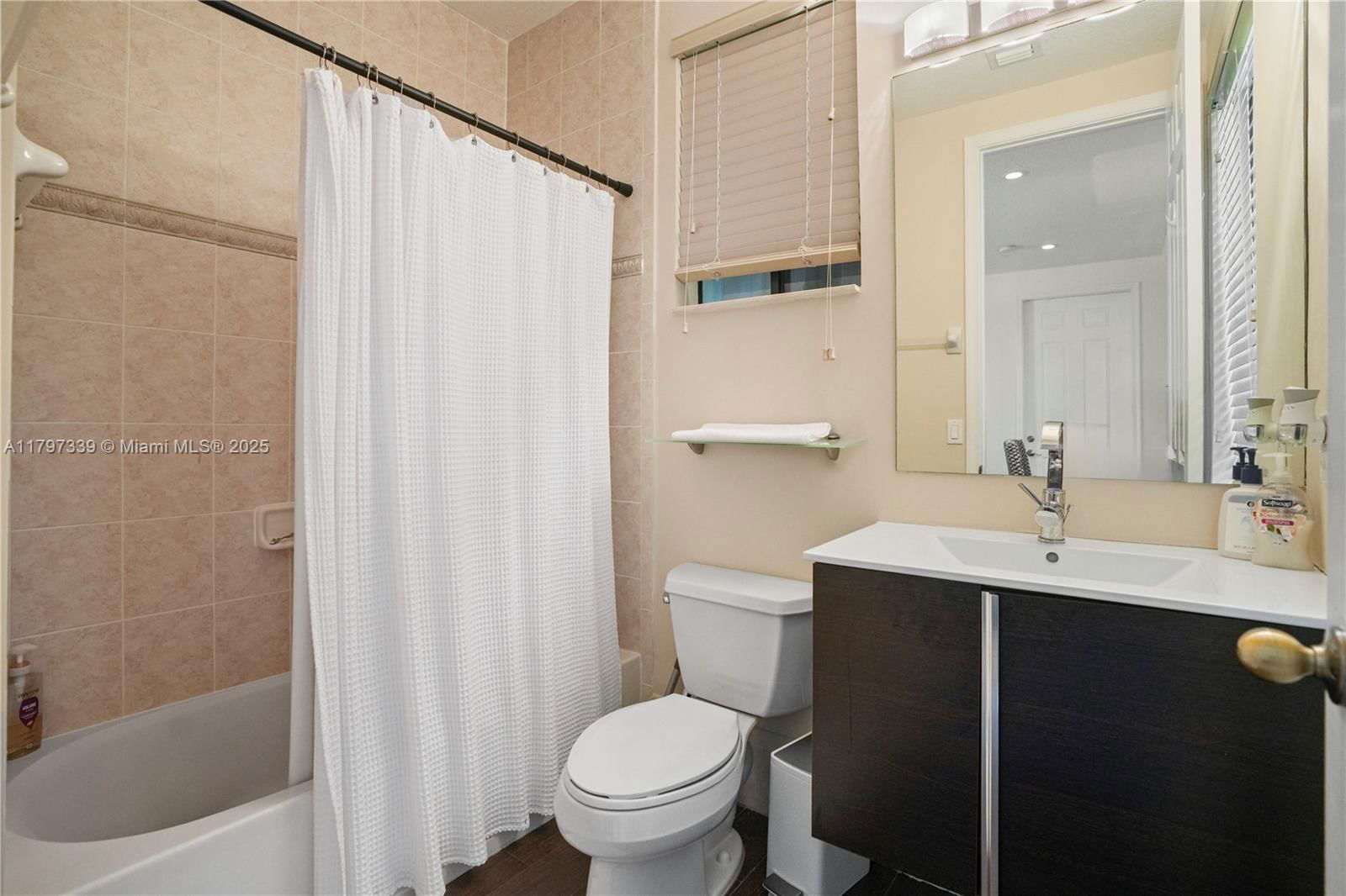 Real estate property located at 18906 76th Ave, Miami-dade, Cutler Cay, Cutler Bay, FL