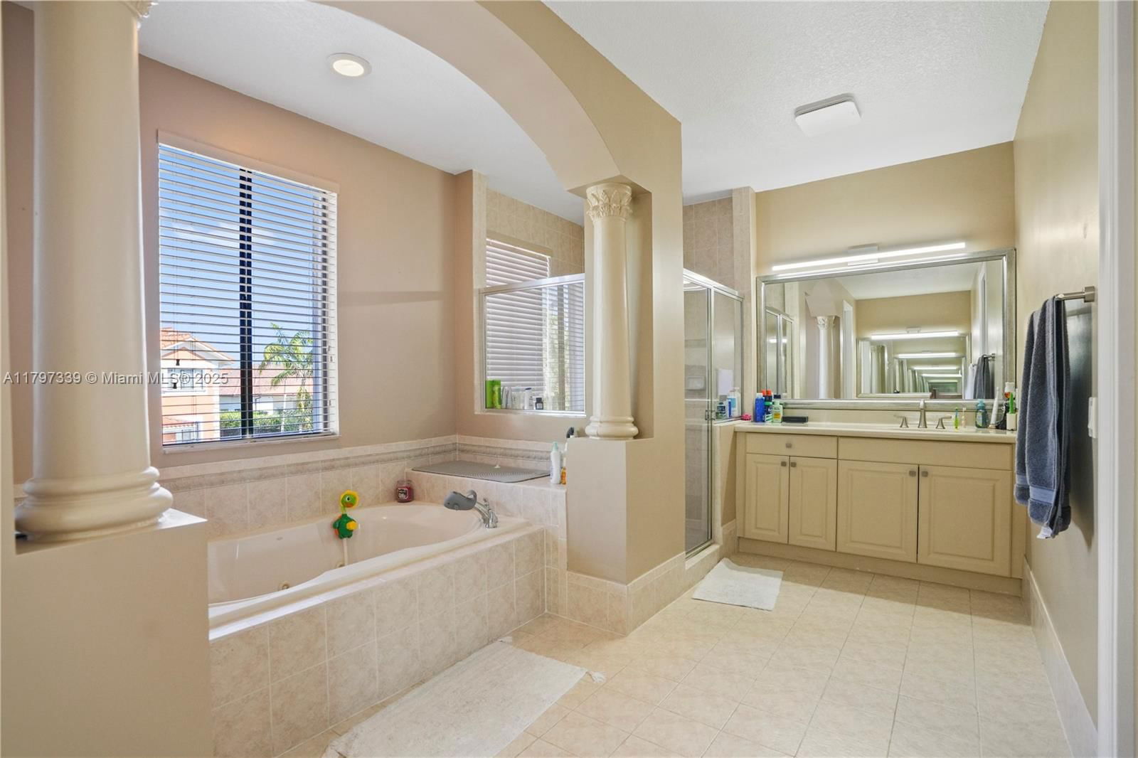 Real estate property located at 18906 76th Ave, Miami-dade, Cutler Cay, Cutler Bay, FL