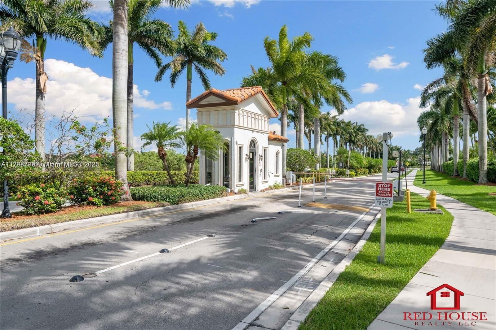 Real estate property located at 18906 76th Ave, Miami-dade, Cutler Cay, Cutler Bay, FL