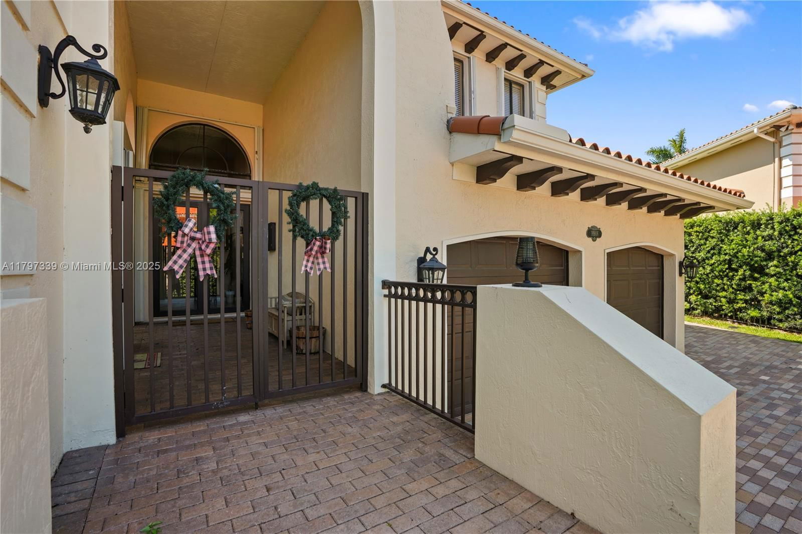 Real estate property located at 18906 76th Ave, Miami-dade, Cutler Cay, Cutler Bay, FL