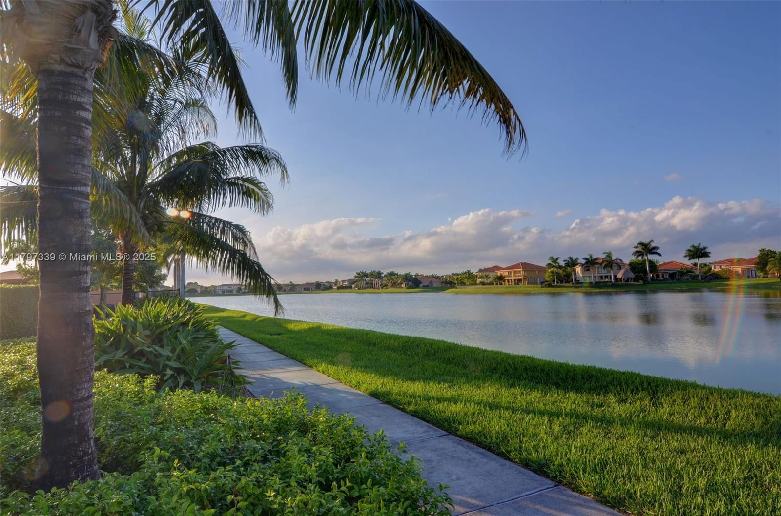 Real estate property located at 18906 76th Ave, Miami-dade, Cutler Cay, Cutler Bay, FL