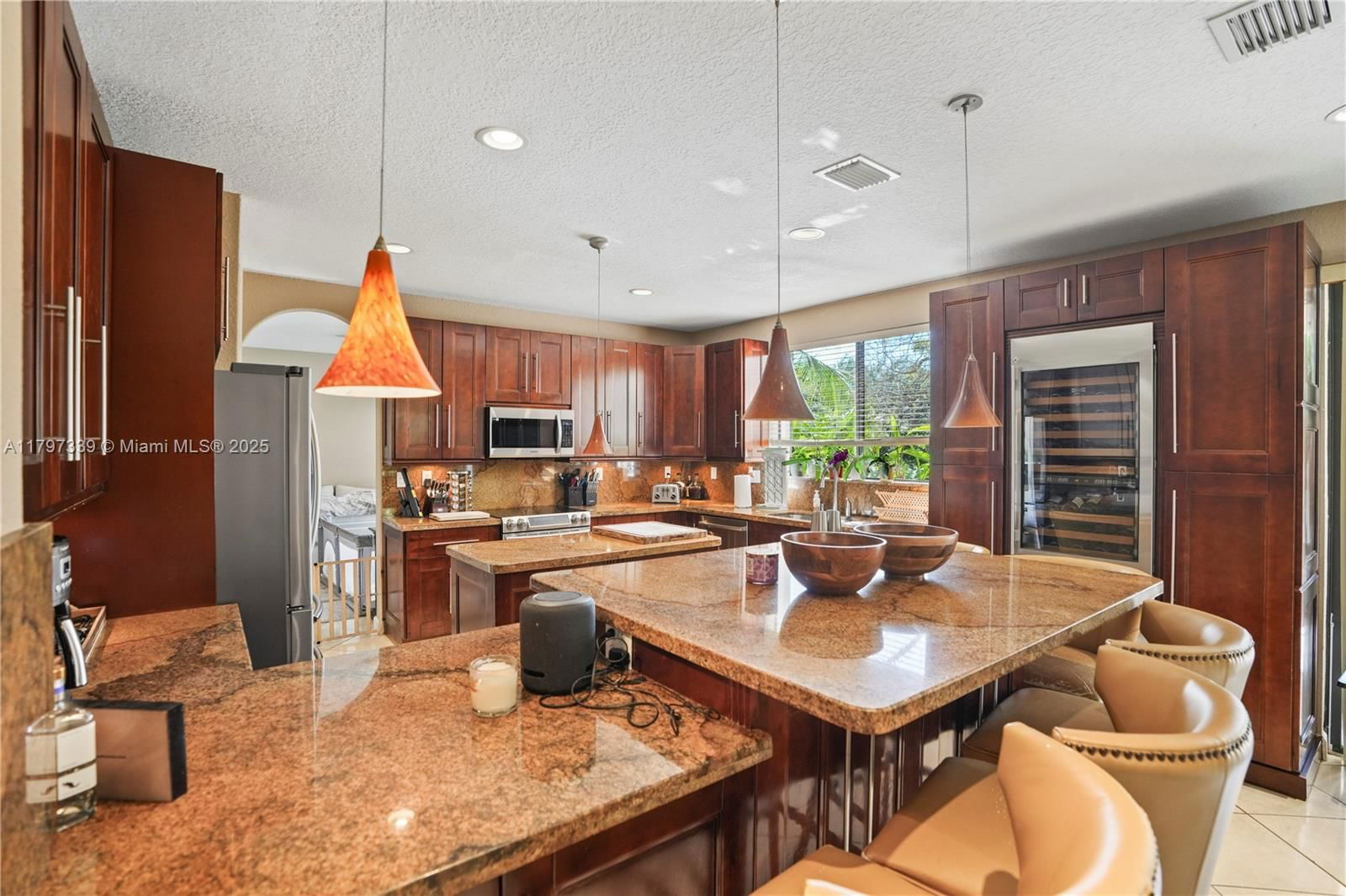 Real estate property located at 18906 76th Ave, Miami-dade, Cutler Cay, Cutler Bay, FL