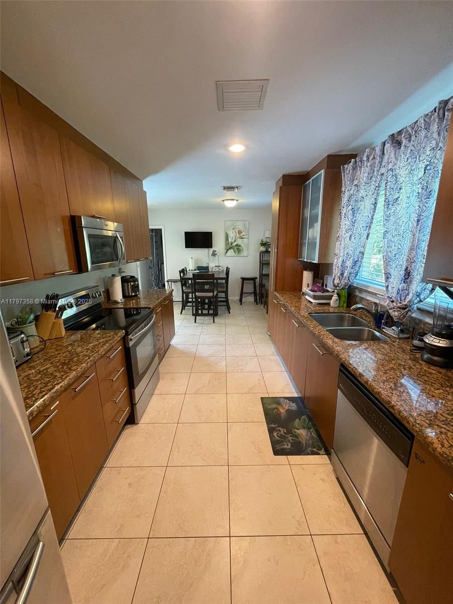 Real estate property located at 4410 Buchanan St, Broward, Hollywood Hills, Hollywood, FL