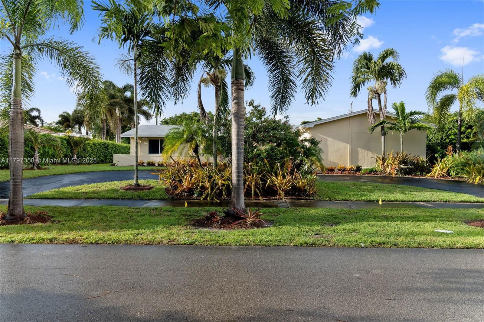 Real estate property located at 4410 Buchanan St, Broward, Hollywood Hills, Hollywood, FL