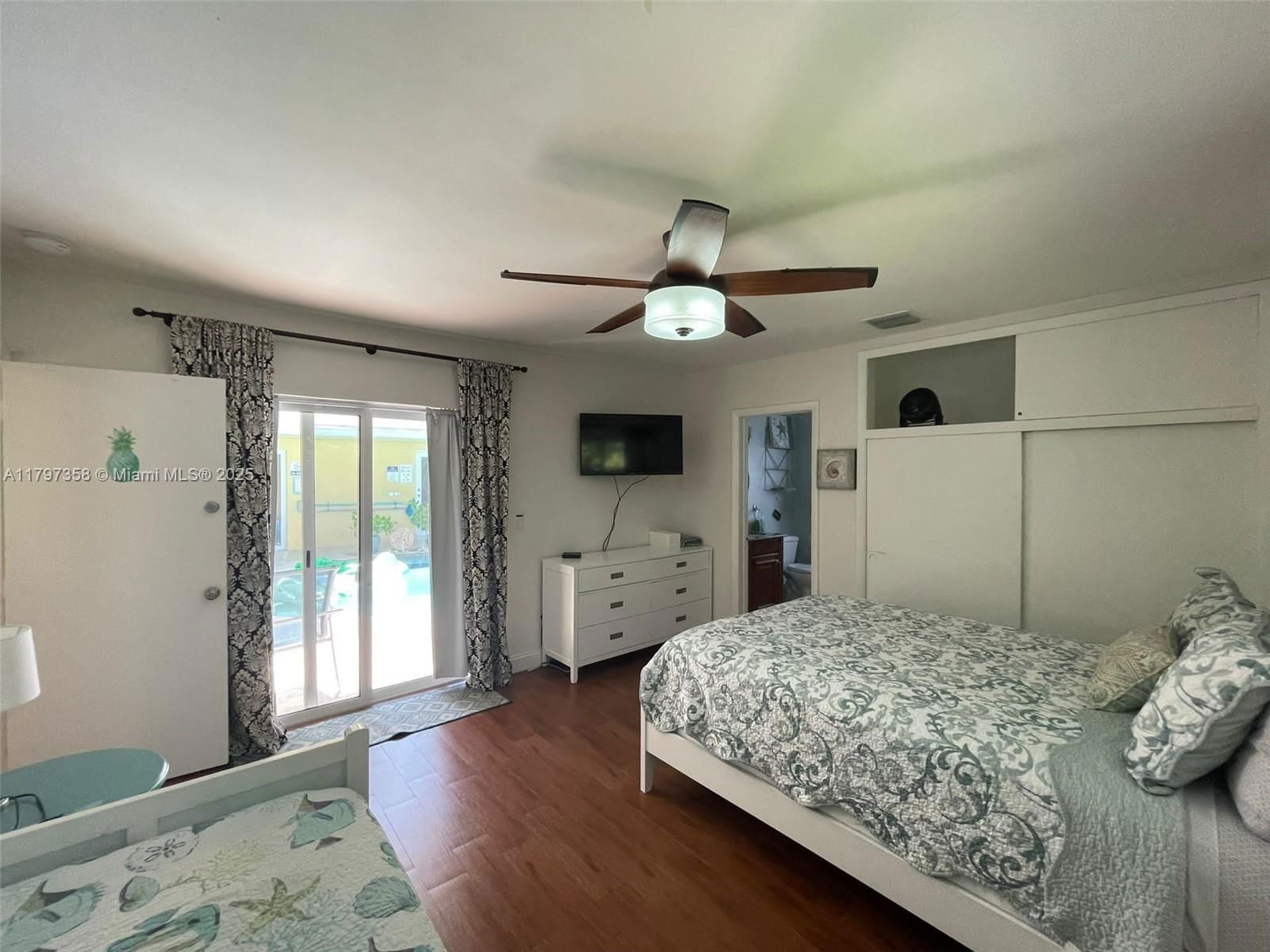 Real estate property located at 4410 Buchanan St, Broward, Hollywood Hills, Hollywood, FL
