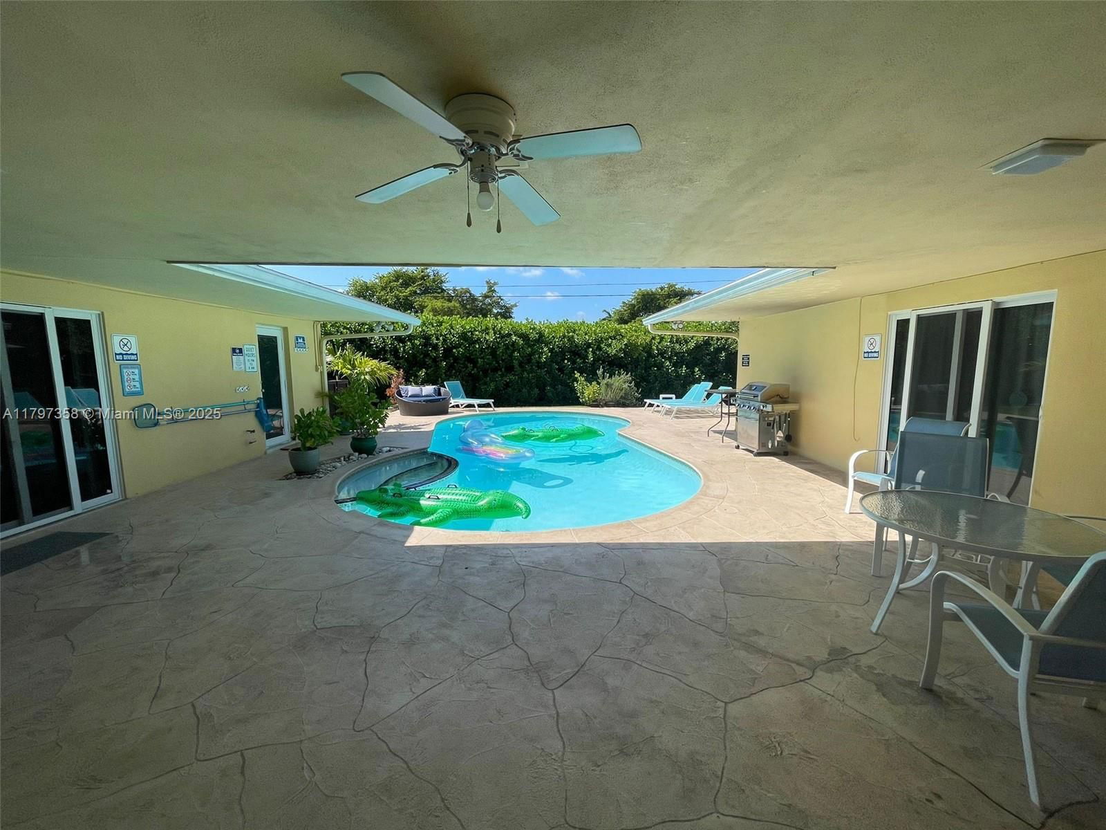 Real estate property located at 4410 Buchanan St, Broward, Hollywood Hills, Hollywood, FL