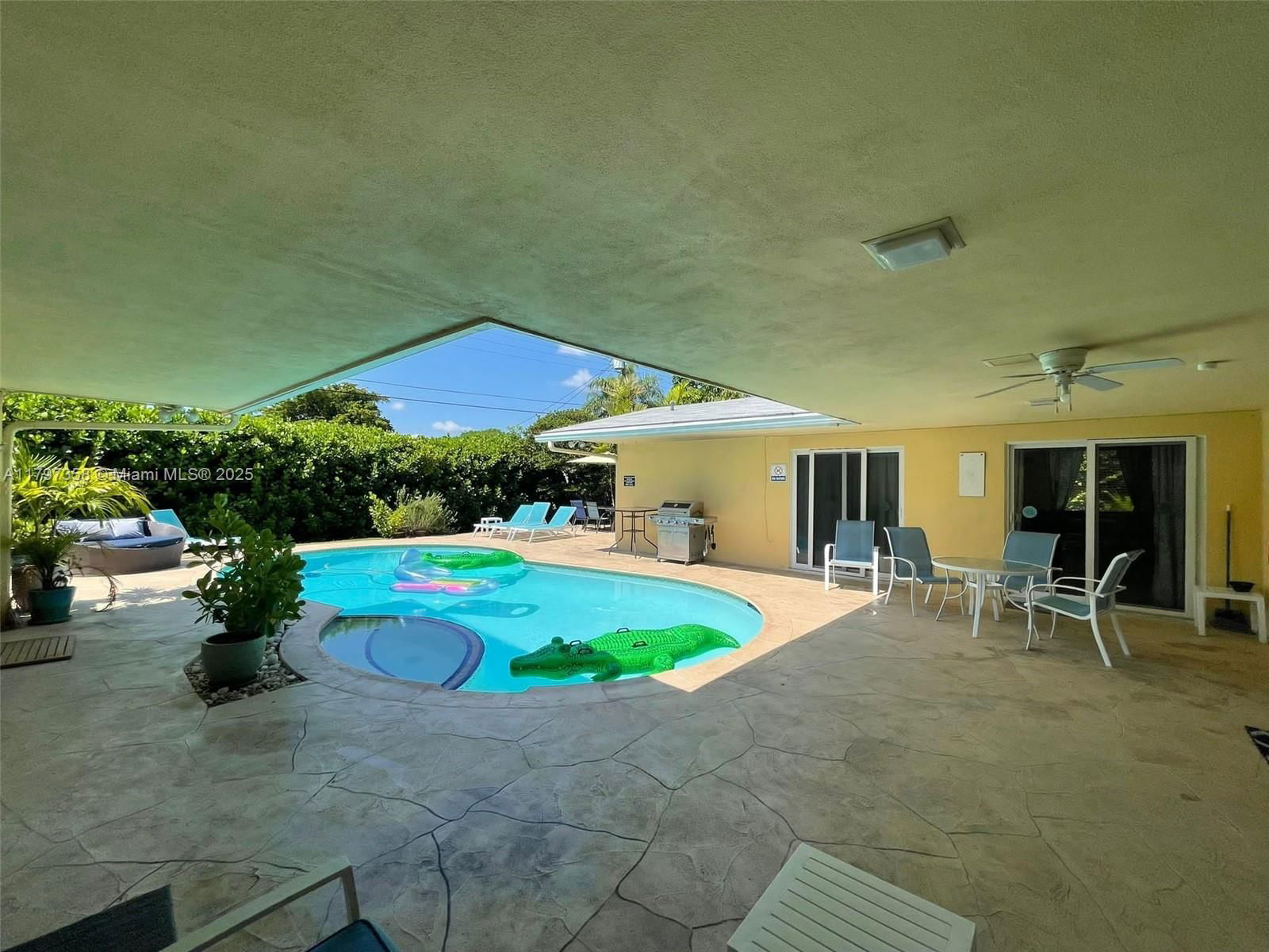 Real estate property located at 4410 Buchanan St, Broward, Hollywood Hills, Hollywood, FL