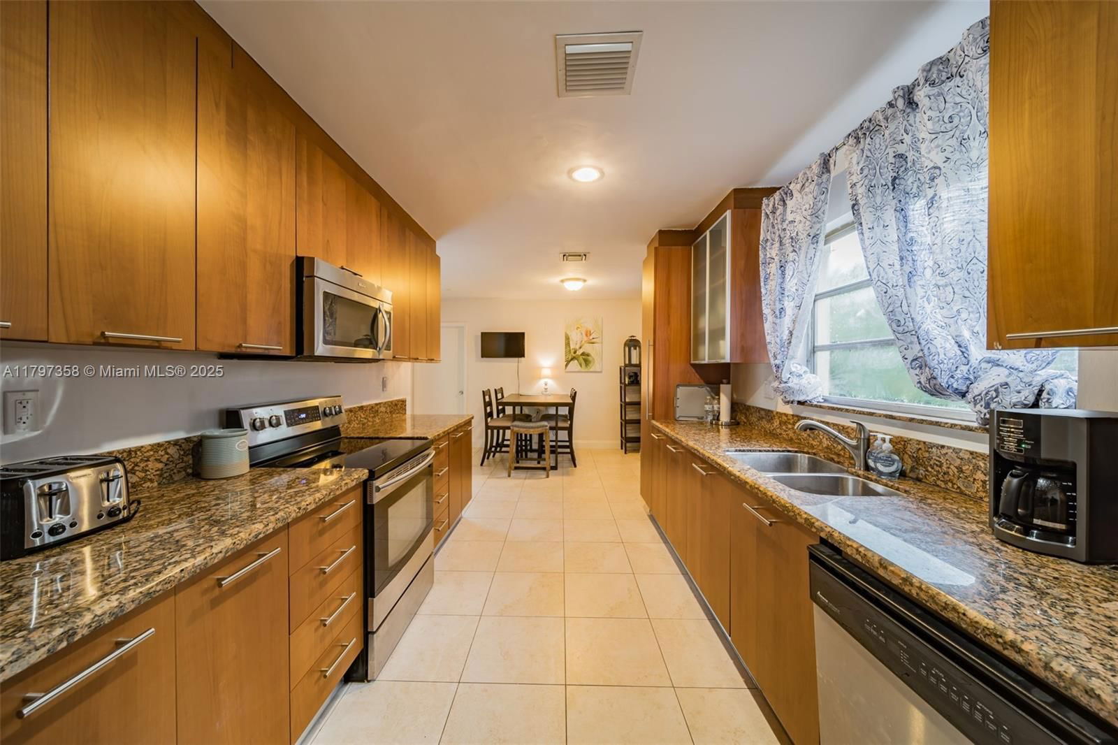Real estate property located at 4410 Buchanan St, Broward, Hollywood Hills, Hollywood, FL