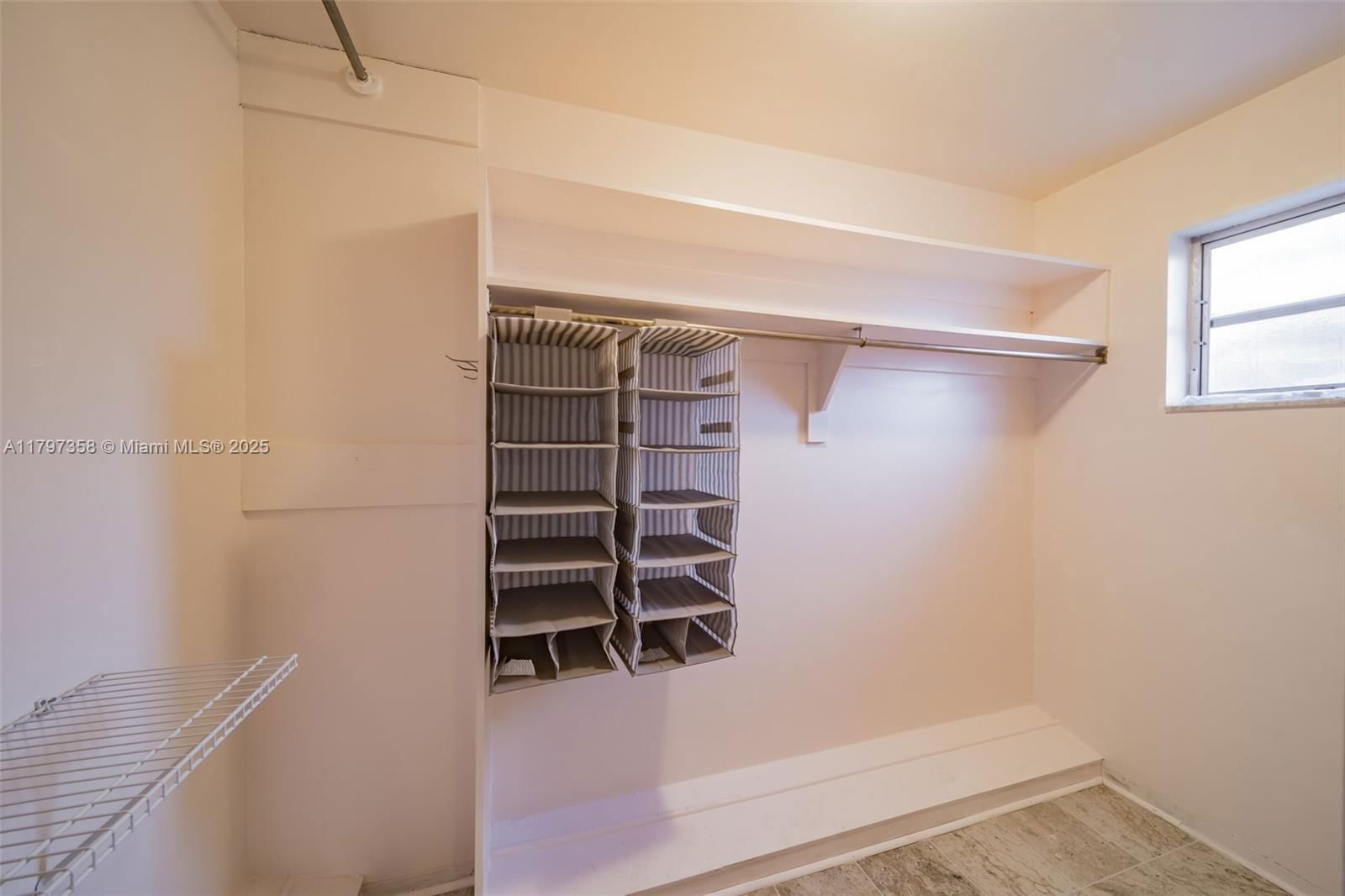 Real estate property located at 4410 Buchanan St, Broward, Hollywood Hills, Hollywood, FL