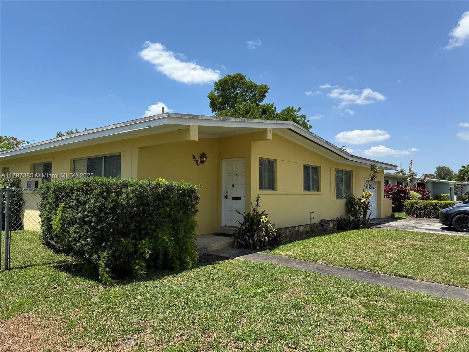 Real estate property located at 9300 52nd Ter, Miami-dade, Miller Heights Sec 4, Miami, FL