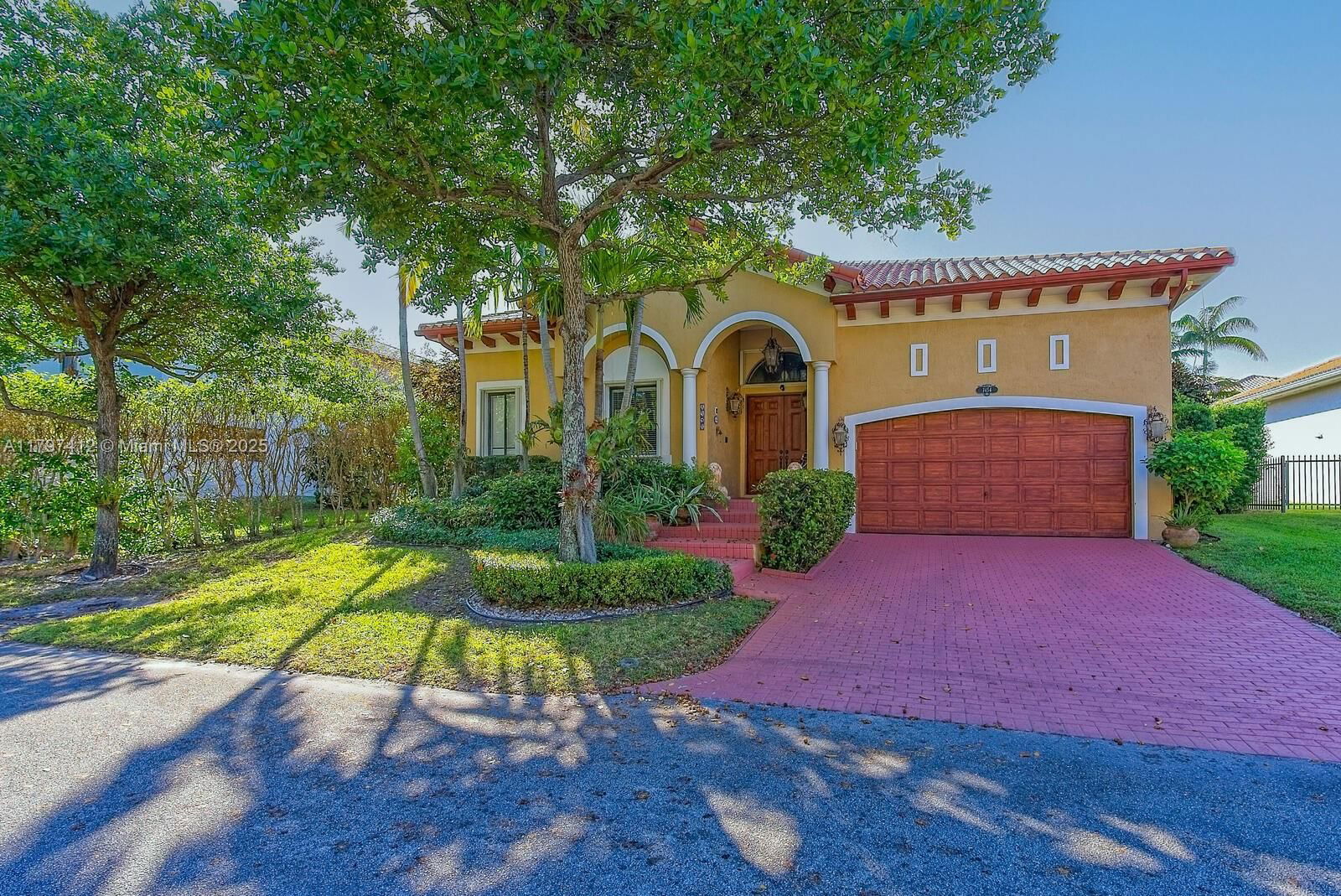 Real estate property located at 7454 188th Ter, Miami-dade, Cutler Cay, Cutler Bay, FL
