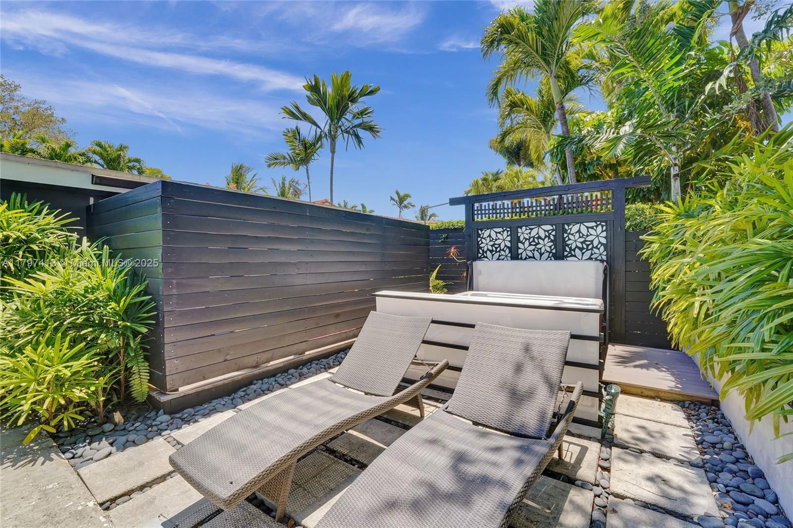 Real estate property located at 2213 17th Ave, Broward, Middle River Manor, Wilton Manors, FL