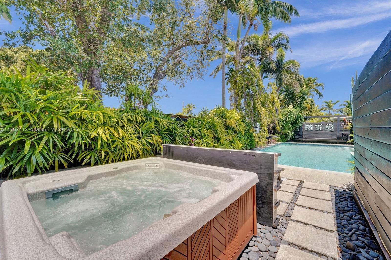 Real estate property located at 2213 17th Ave, Broward, Middle River Manor, Wilton Manors, FL
