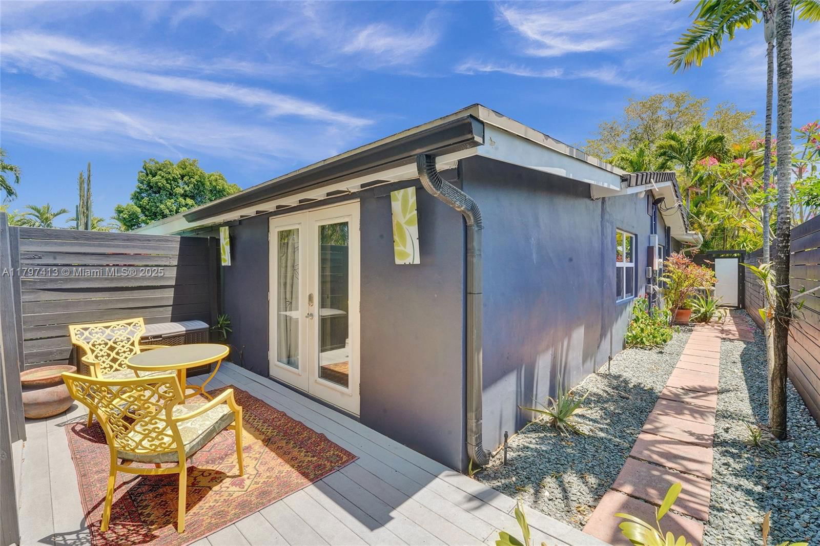 Real estate property located at 2213 17th Ave, Broward, Middle River Manor, Wilton Manors, FL