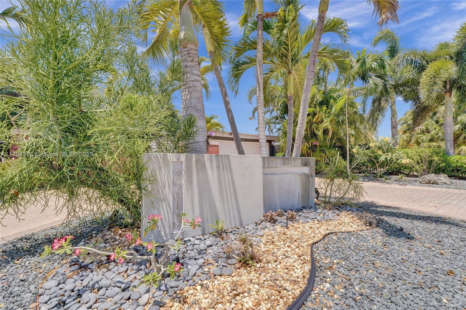 Real estate property located at 2213 17th Ave, Broward, Middle River Manor, Wilton Manors, FL