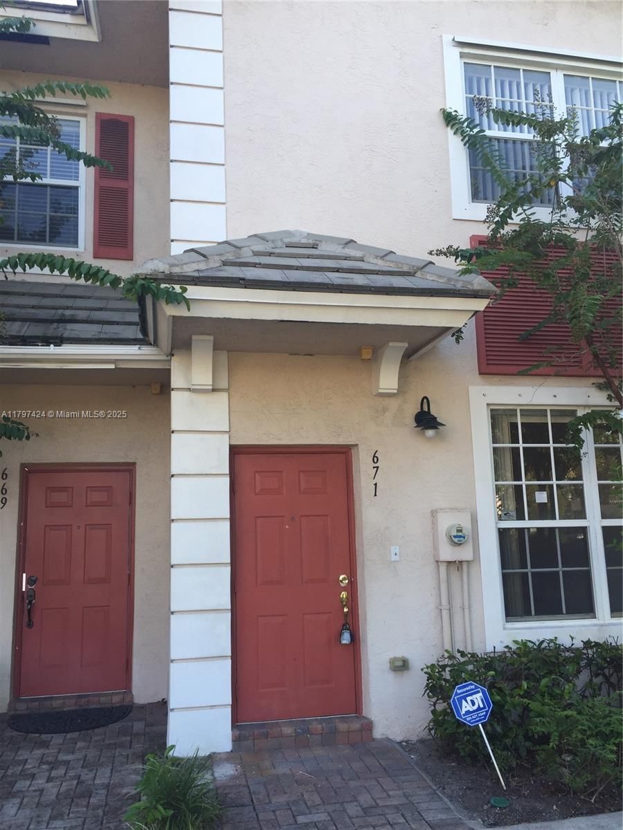 Real estate property located at 671 42nd Ave #671, Broward, Park Place At Plantation, Plantation, FL