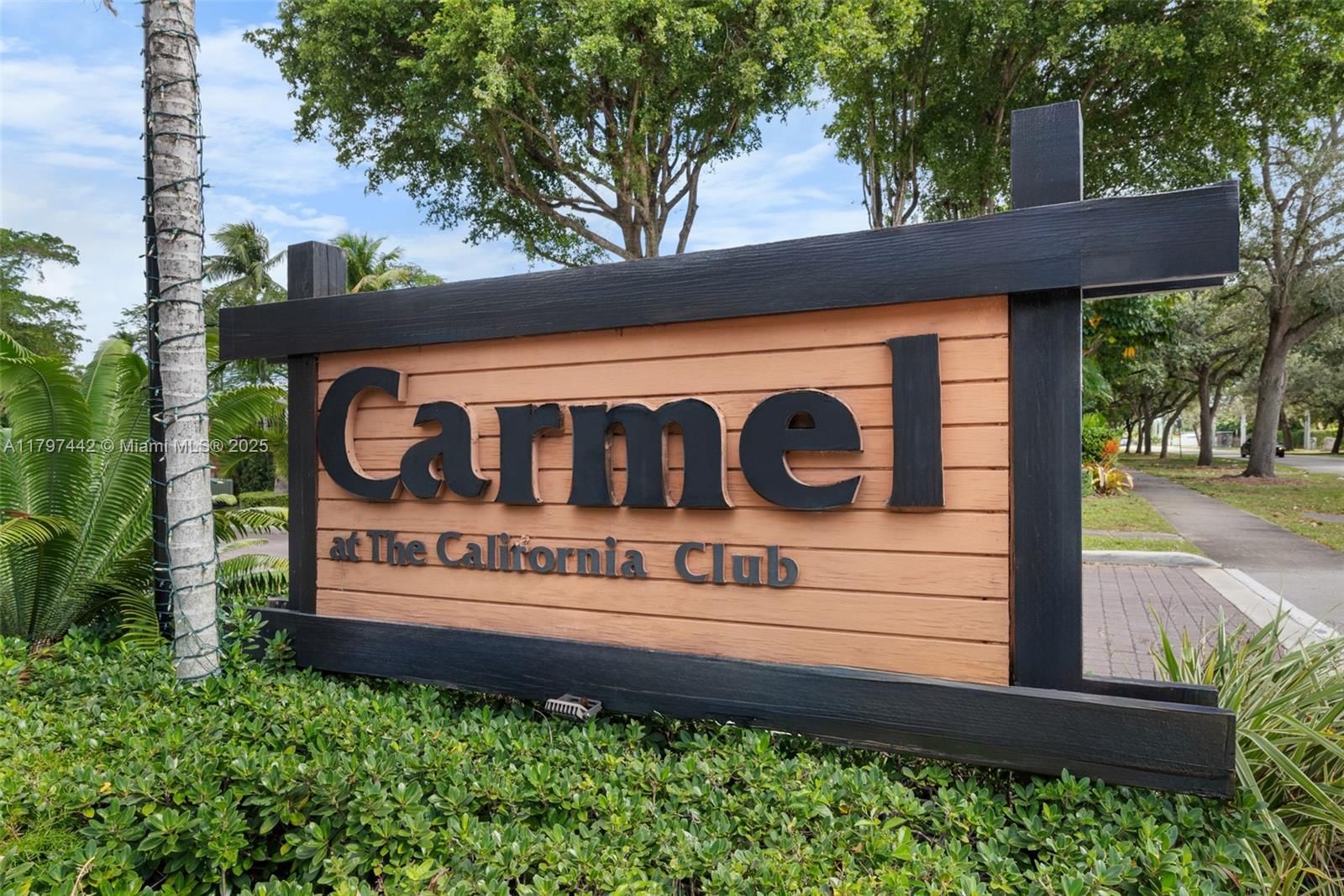 Real estate property located at 933 199th St #207, Miami-dade, Carmel At California Cl C, Miami, FL