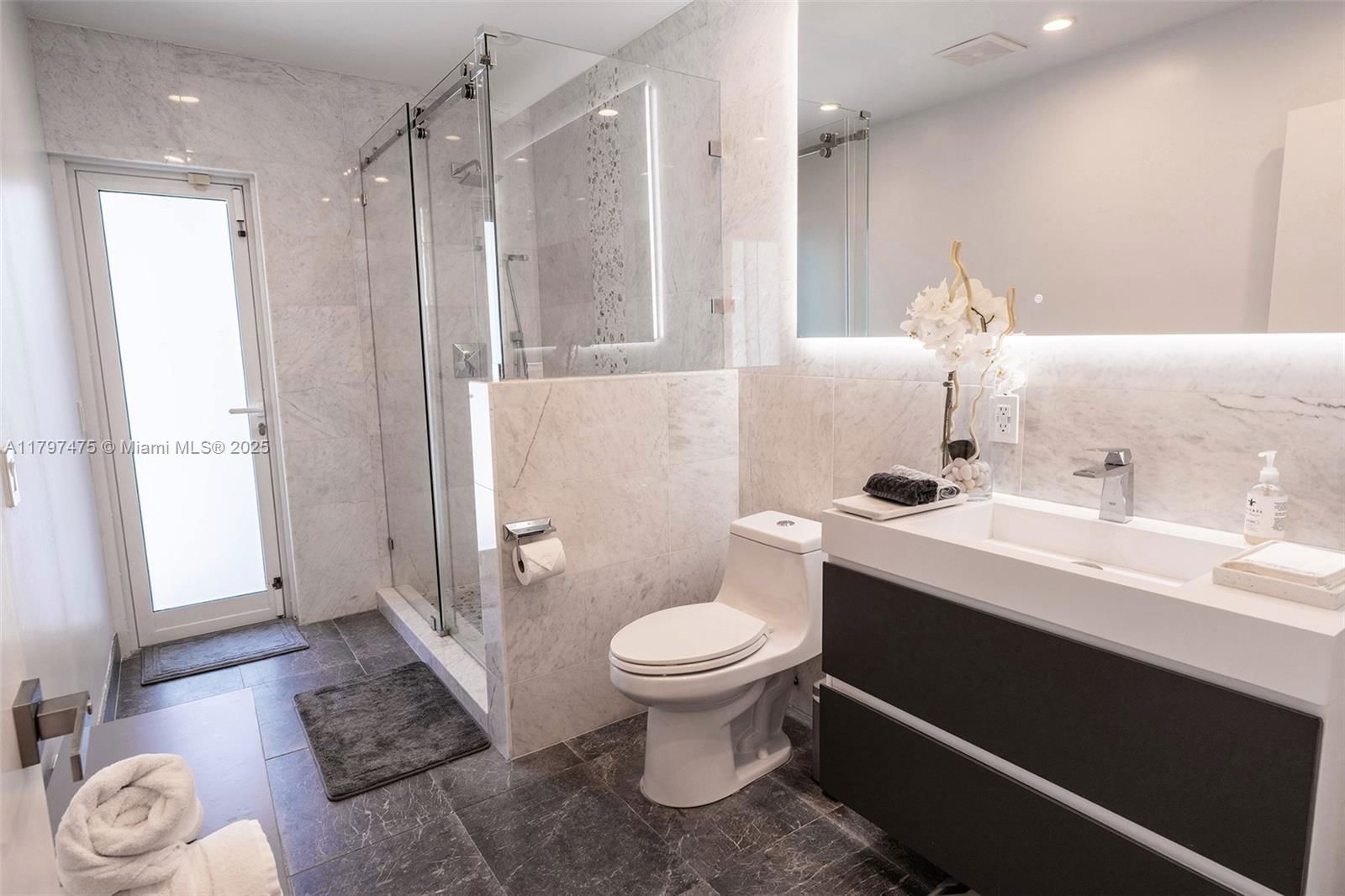 Real estate property located at 2711 57th Ct, Broward, Lake Estates, Fort Lauderdale, FL