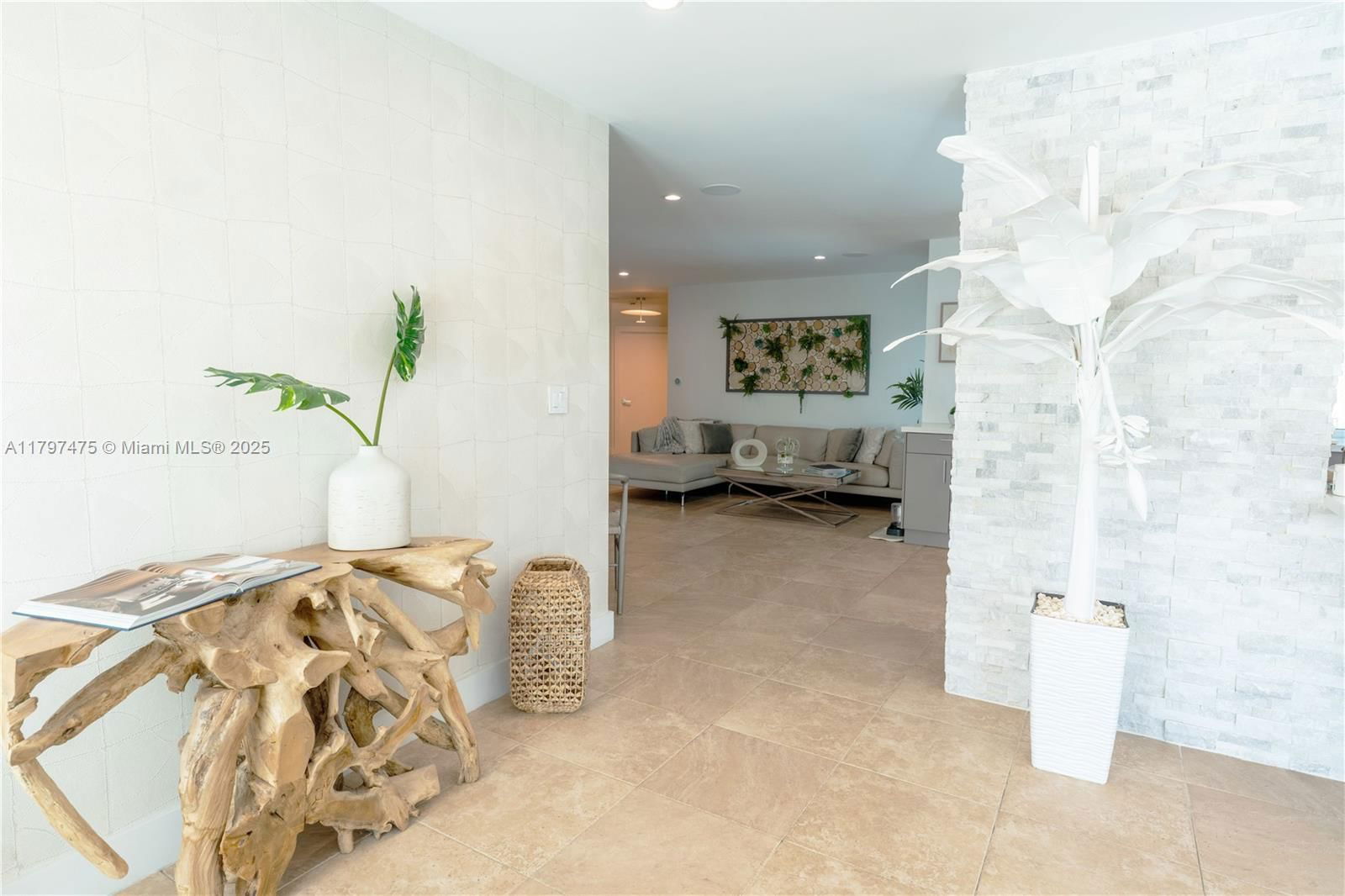 Real estate property located at 2711 57th Ct, Broward, Lake Estates, Fort Lauderdale, FL