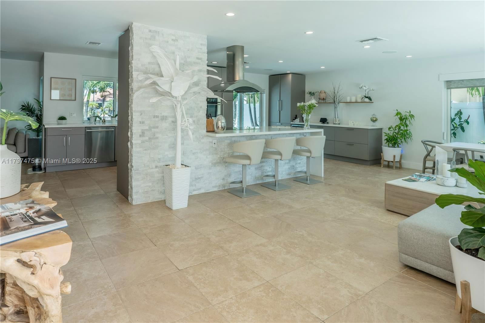 Real estate property located at 2711 57th Ct, Broward, Lake Estates, Fort Lauderdale, FL