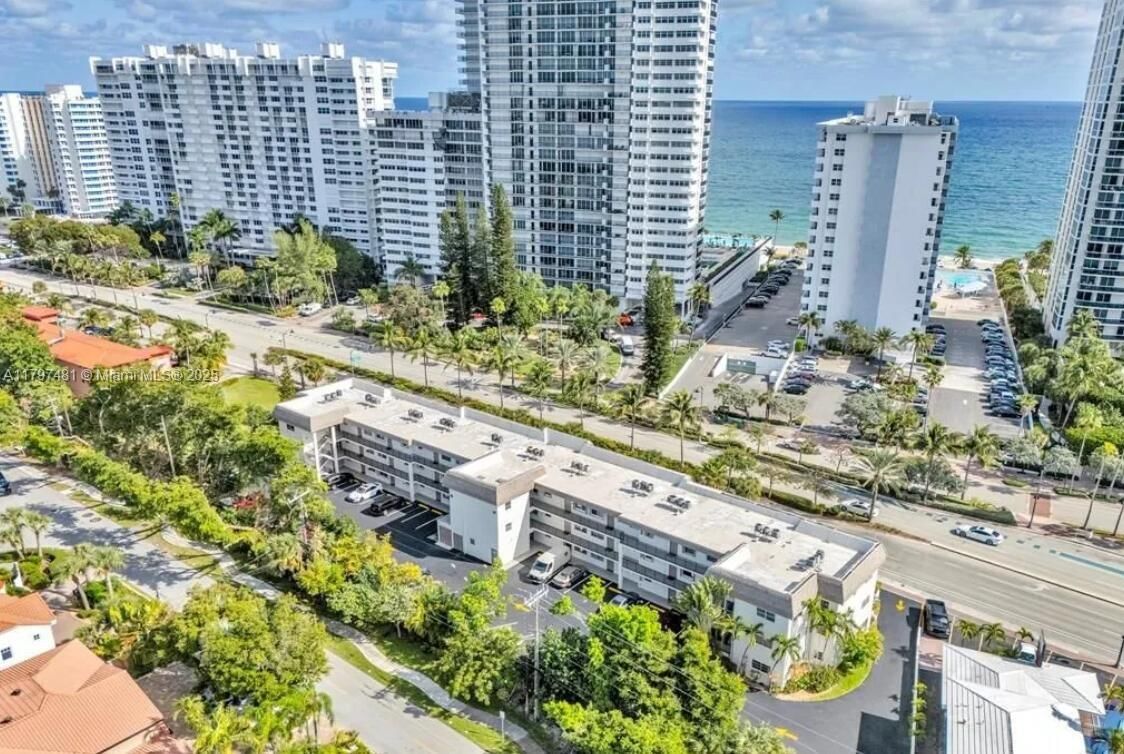 Real estate property located at 4143 Ocean Blvd #211, Broward, Gable Arms Condo, Fort Lauderdale, FL